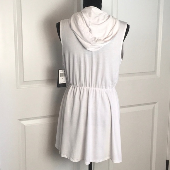 PL Movement Hooded Workout Coverup - Picture 7 of 10